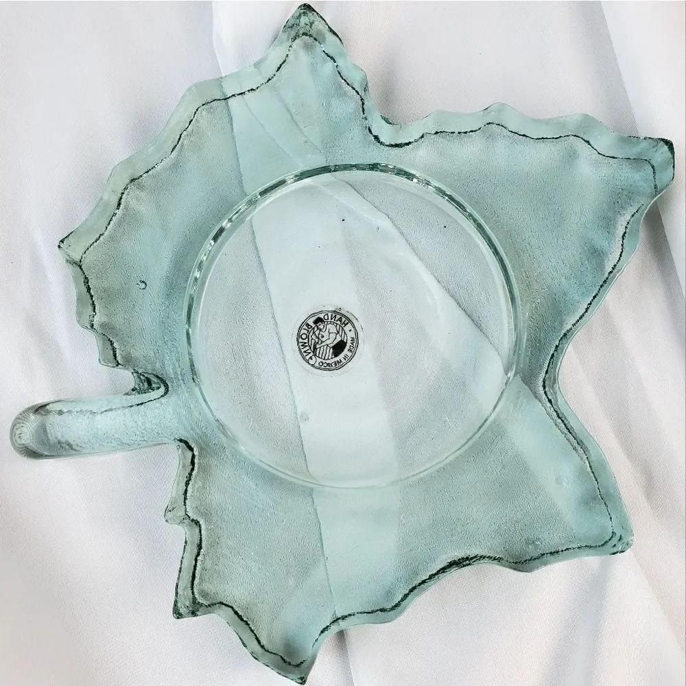 🔺️Green Hand Blown Maple Leaf Shaped Candle Holder